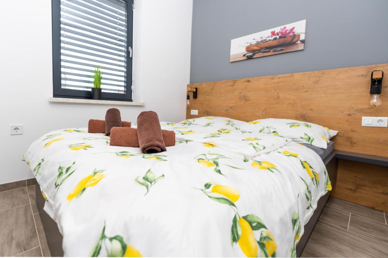Apartamento Sunrise Banovci Exterior foto
